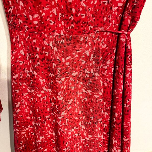 NWT Red BCBGeneration Red Floral Long Sleeve Wrap Dress Size 16 Mesh - Picture 3 of 10